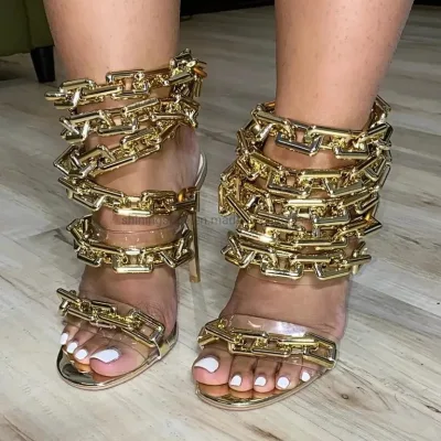 Sandalias de cadena Verano Venta caliente Fiesta Tacones altos Lujo Meatal Cadena Zapatos de mujer